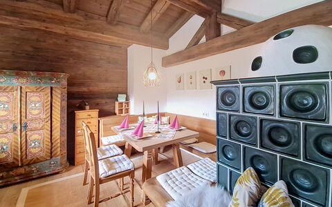 Manharthof: Architecture, Pente, Chalet, Chaîne De Montagnes, Cabane En Rondins, Siding, Lumber, Alpes, Eco Hôtel, Village De Montagne
