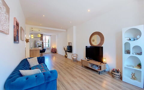Le 3 Delaunay: Architecture, Pente, Chalet, Chaîne De Montagnes, Cabane En Rondins, Siding, Lumber, Alpes, Eco Hôtel, Village De Montagne