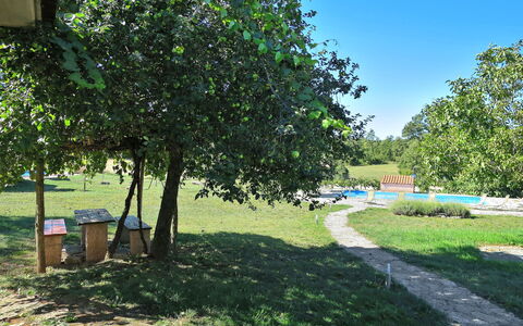 Danijela 2: Architecture, Pente, Chalet, Chaîne De Montagnes, Cabane En Rondins, Siding, Lumber, Alpes, Eco Hôtel, Village De Montagne