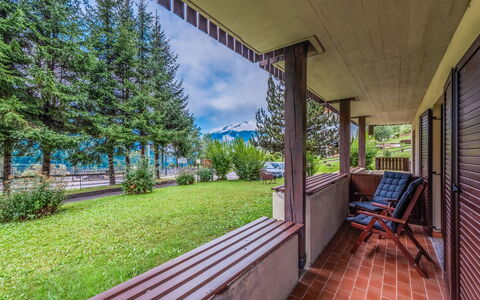 Sole e Neve: Architecture, Pente, Chalet, Chaîne De Montagnes, Cabane En Rondins, Siding, Lumber, Alpes, Eco Hôtel, Village De Montagne