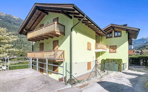 La Dimora del Conte: Architecture, Pente, Chalet, Chaîne De Montagnes, Cabane En Rondins, Siding, Lumber, Alpes, Eco Hôtel, Village De Montagne