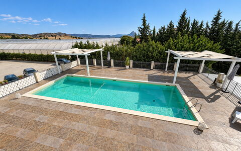 Casa Scirocco: Piscine, Recours, Composite, Mobilier De Jardin, Ombre, Tuile, Caractéristique De L'Eau, Eco Hôtel, Chaise, Loisir