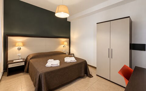 Casa Scirocco: Design Intérieur, Meubles, Sol, Sol, Lit, Plafond, Pièce, Chambre, Cadre De Lit, Drap De Lit