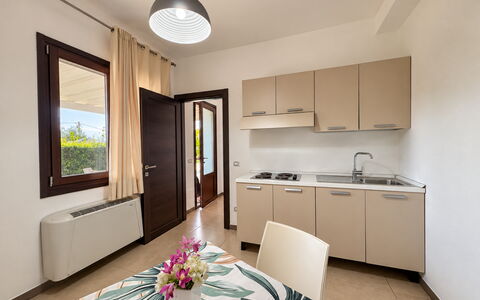 Casa Scirocco: Design Intérieur, Meubles, Sol, Pièce, Sol, Domicile, Appartement, Plafond, Table Cuisine Et Salle A Manger, Chaise