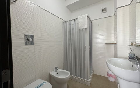 Casa Scirocco: Sol, Sol, Design Intérieur, Luminaire Plomberie, Pièce, Plafond, Plomberie, Appartement, Salle De Bains, Toilette