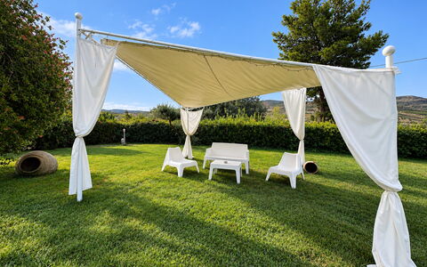 Casa Boungalow: Ombre, Lot Terre, Jardin, Canopée, Mobilier De Jardin, Pelouse, Structure En Plein Air, Loisir, Belvédère, Arrière-Cour