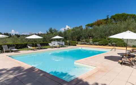 La Certaldina Stella Apartment: Piscine, Recours, Jardin, Mobilier De Jardin, Aménagement Paysager, Eco Hôtel, Balancelle, Parapluie
