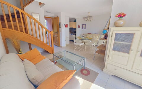 Cap Emeraude: Sol, Design Intérieur, Sol, Bois, Meubles, Appartement, Pièce, Canapé, Plafond, Salon