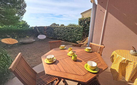 Cap Emeraude: Meubles, Bois, Table, Mobilier De Jardin, Chaise, Tableau De Plein Air, Table Cuisine Et Salle A Manger, Jardin, Tache De Bois, Ombre