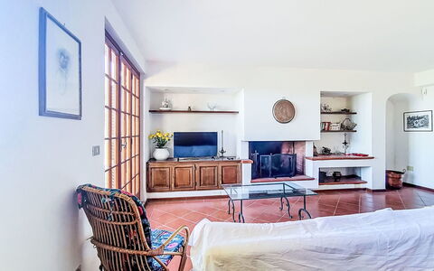 La Villa di Andrea: Meubles, Design Intérieur, Sol, Mur, Sol, Bois, Salon, Pièce, Plafond, Canapé