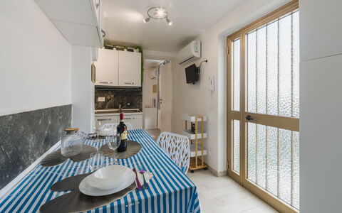Dimora Little Dream: Mur, Bois, Sol, Design Intérieur, Sol, Meubles, Pièce, Plafond, Appartement, Cuisine