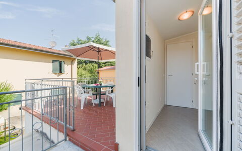 Terrazza Giardino: Domicile, Vélo, Appartement, Balcon, Roue De Bicyclette