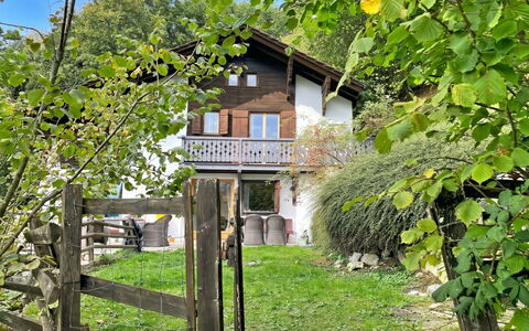 Chalet Scarbo: Bois, Maison, Chalet, Arbuste, Domicile, Zone Rurale, Printemps, Ferme, Jardin, Arrière-Cour