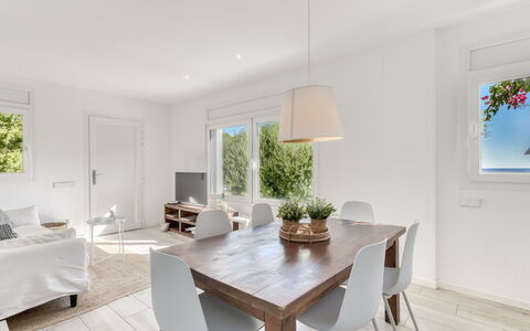 S'Alqueria Petita: Meubles, Design Intérieur, Sol, Sol, Table, Chaise, Bois, Table Cuisine Et Salle A Manger, Plafond, Salle À Manger