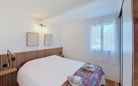 Mini Villa Mare Sole: Meubles, Design Intérieur, Lit, Sol, Mur, Sol, Chambre, Bois, Plafond, Pièce