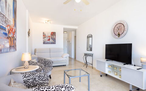 Balandros Sun: Meubles, Design Intérieur, Sol, Sol, Canapé, Plafond, Appartement, Salon, Pièce, Domicile