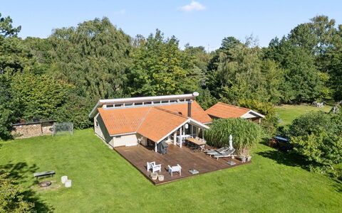Thorolf - 625M from the Sea: Maison, Domicile, Zone Résidentielle, Toit, Chalet, Biens, Ferme, Pelouse, Aménagement Paysager, Cour