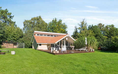 Thorolf - 625M from the Sea: Herbe, Domicile, Maison, Toit, Chalet, Lot Terre, Ferme, Biens, Pelouse