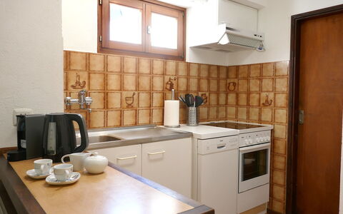 Ca' Angiulin: Cuisine, Appareil De Cuisine, Comptoir, Principaux Appliance, Sol, Bois, Design Intérieur, Cabinetry, Sol, Cuisinière