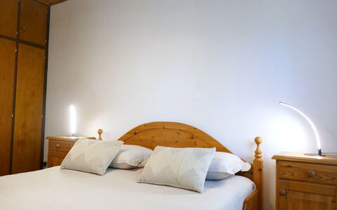 Ca' Angiulin: Lit, Mur, Meubles, Design Intérieur, Chambre, Bois, Drap De Lit, Literie, Sol, Plafond