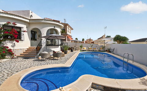 Quesada: Piscine, Zone Résidentielle, Recours, Biens, Villa, Loisir, Hacienda, Mobilier De Jardin, Eco Hôtel, Hôtel