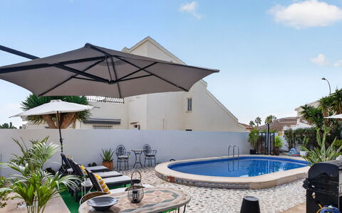 Quesada: Mobilier De Jardin, Piscine, Parapluie, Recours, Chaise, Eco Hôtel, Ombre, Pot De Fleur, Balancelle, Patio