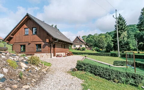 Donut Retreat 1: Maison, Chalet, Toit, Domicile, Arbuste, Zone Rurale, Établissements Humains, Ferme, Jardin