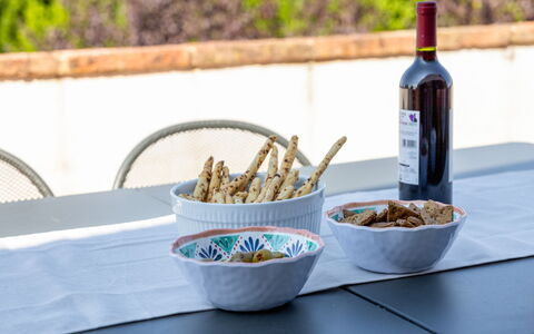 Il Melograno Apartament: Vaisselle, Aliments, Serveware, Ingrédient, Table, Vaisselle, Nourriture À Manger Avec Les Doigts, Assiette