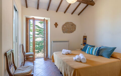 Il Melograno Apartament: Meubles, Mur, Bois, Design Intérieur, Sol, Sol, Chambre, Domicile, Lit, Pièce
