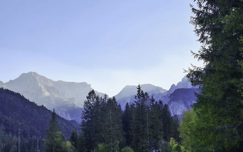 Bergzeit-Stoder: Ciel, Montagne, Montagnes Relief, Vert, Arbre, La Nature, Colline, Herbe, Environnement Naturel, Paysage Naturel