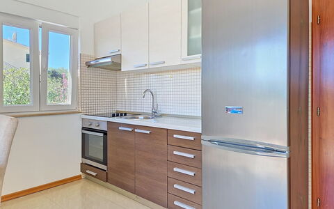 Marina 115: Appareil De Cuisine, Cuisine, Cabinetry, Principaux Appliance, Comptoir, Sol, Bois, Design Intérieur, Evier, Meubles