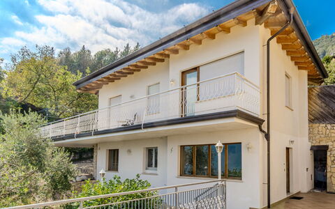 Casa Panoramica: Domicile, Maison, Balcon, Porche, Porte, Pente, Balustrade, Biens, Villa, Plâtre