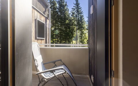Crestun Design Duplex: Chaise, Balcon, Dur, Daylighting, Aluminium, Balustrade