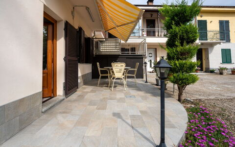 Nada: Meubles, Design Intérieur, Sol, Plafond, Sol, Chaise, Pièce, Éclairage, Table, Table Cuisine Et Salle A Manger