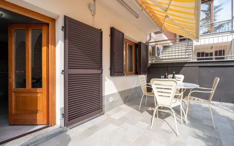 Nada: Meubles, Design Intérieur, Sol, Plafond, Sol, Chaise, Pièce, Éclairage, Table, Table Cuisine Et Salle A Manger