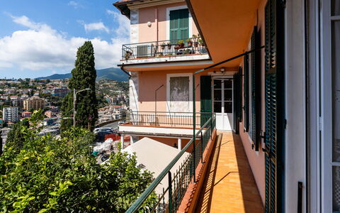 Sanremo Seaview: Meubles, Design Intérieur, Sol, Plafond, Sol, Chaise, Pièce, Éclairage, Table, Table Cuisine Et Salle A Manger