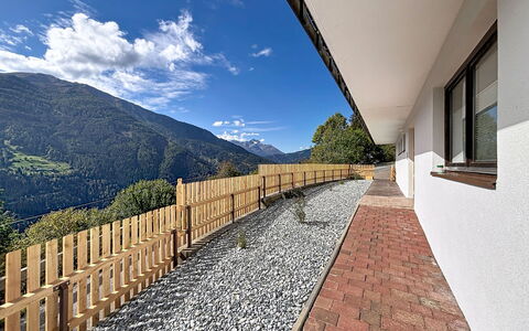 Gästehaus Kurz: Sol, Chambre, Literie, Lit, Cadre De Lit, Linge, Drap De Lit, Dur, Matelas, Parquet