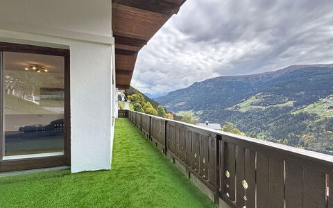 Gästehaus Kurz: Sol, Chambre, Literie, Lit, Cadre De Lit, Linge, Drap De Lit, Dur, Matelas, Parquet