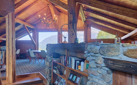 Le Hameau: Sol, Chambre, Literie, Lit, Cadre De Lit, Linge, Drap De Lit, Dur, Matelas, Parquet