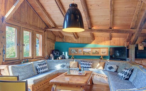 Le Hameau: Sol, Chambre, Literie, Lit, Cadre De Lit, Linge, Drap De Lit, Dur, Matelas, Parquet