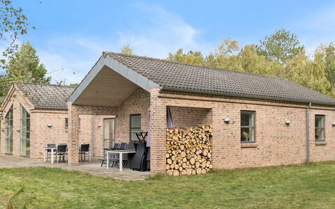 Evtim - 275M from the Sea: Bois, Chalet, Siding, Cabane En Rondins, Tache De Bois, Dur, Planche, Lumber, Matériau Naturel, Batiments Jardin