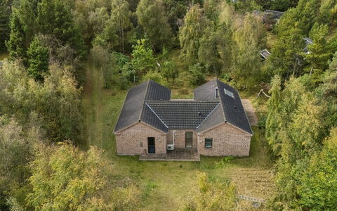 Evtim - 275M from the Sea: Bois, Chalet, Siding, Cabane En Rondins, Tache De Bois, Dur, Planche, Lumber, Matériau Naturel, Batiments Jardin
