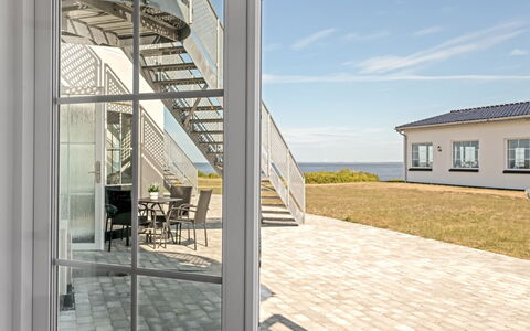 Apsolon - 50M to the Fjord: Composite, Sol, Porte, Plate-Forme, Balcon, Accueil Porte, Conception, Daylighting, Balustrade, Dur