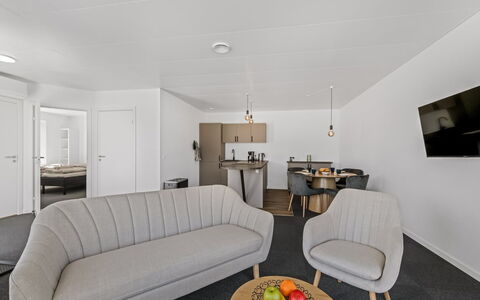 Apsolon - 50M to the Fjord: Sol, Sol, Bois, Design Intérieur, Plafond, Meubles, Pièce, Appartement, Salon