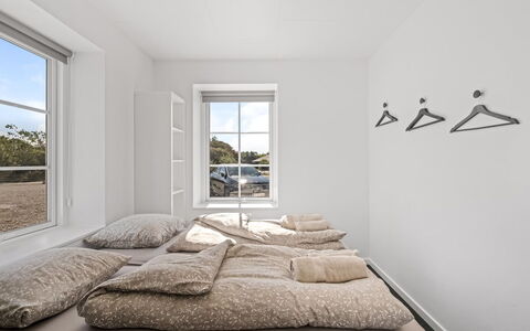 Apsolon - 50M to the Fjord: Mur, Bois, Chambre, Sol, Plafond, Design Intérieur, Sol, Lit, Domicile, Drap De Lit