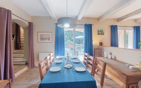 Moun Pantai: Meubles, Design Intérieur, Chaise, Table, Bois, Sol, Table Cuisine Et Salle A Manger, Salle À Manger, Sol, Éclairage