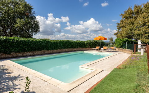 Ortale a Pitigliano with Pool: Piscine, Composite, Jardin, Recours, Caractéristique De L'Eau, Ombre, Aménagement Paysager, Eco Hôtel, Arrière-Cour, Hacienda
