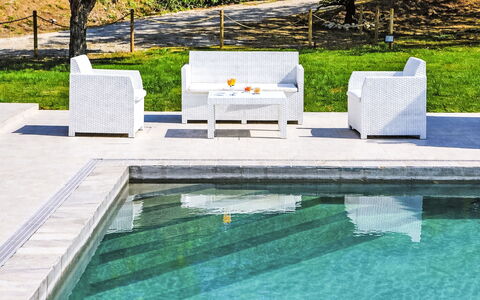 Villa Denise: Piscine, Mobilier De Jardin, Jardin, Meubles, Recours, Ombre, Eco Hôtel, Arrière-Cour, Loisir, Chaise