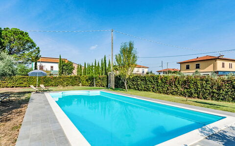 Podere degli Ulivi: Piscine, Mobilier De Jardin, Jardin, Meubles, Recours, Ombre, Eco Hôtel, Arrière-Cour, Loisir, Chaise