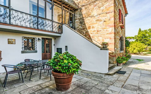 Podere degli Ulivi: Piscine, Mobilier De Jardin, Jardin, Meubles, Recours, Ombre, Eco Hôtel, Arrière-Cour, Loisir, Chaise